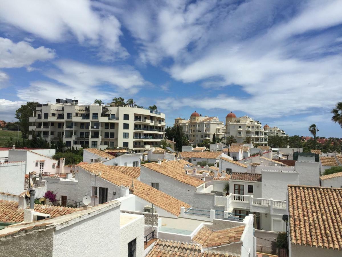 Ferienwohnung Casa Cachita-En 1ª Linea De Playa Estepona Exterior foto